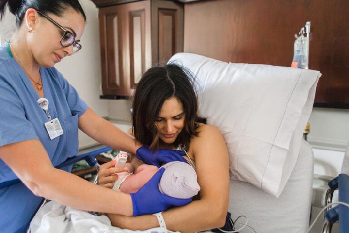 Co robić, gdy bolące zęby po porodzie stają się problemem?