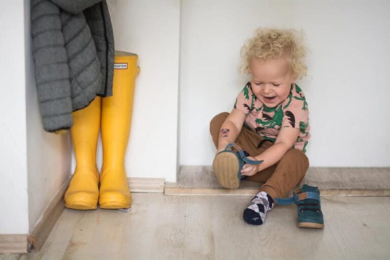 Odkryj sposoby, jak nauczyć dziecko samodzielności w codziennym życiu