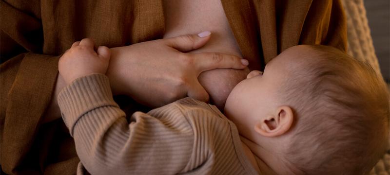 Karmienie piersią i laktacja